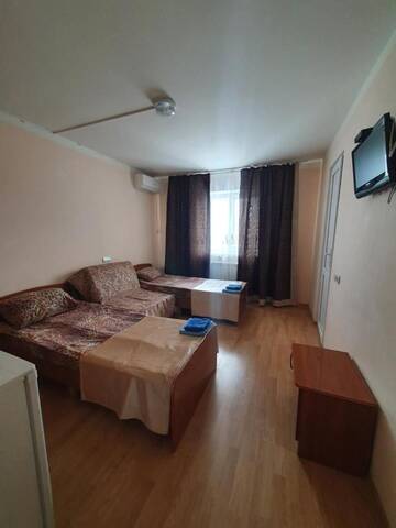 Фото номера Трехместный номер Гостиница Guest House Lazurit г. Горячий Ключ 2